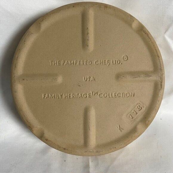PAMPERED CHEF Family Heritage Stoneware Round Deep Dish 8 inch Baking Pan K118 - Picture 2 of 5